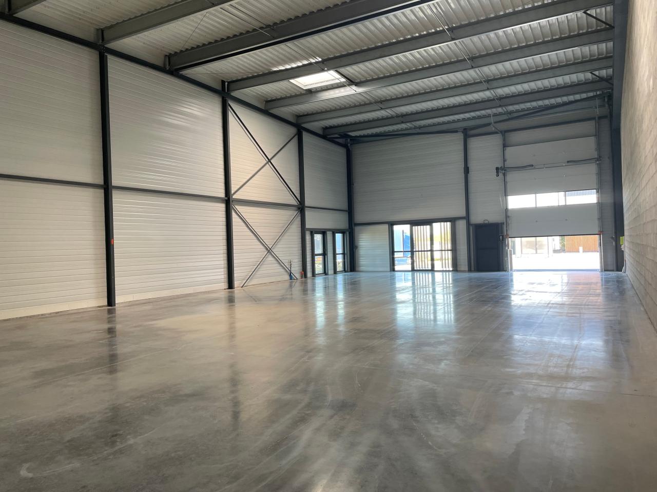 Local d'activité Châteaubourg 299m² Location local d'activité Châteaubourg Ille-et-Vilaine OLACT2428068 9